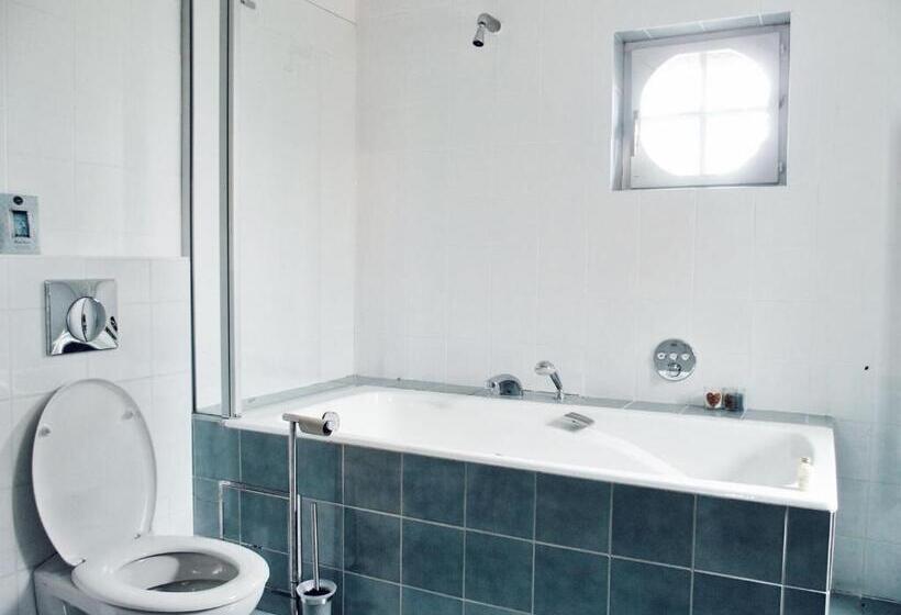 اتاق استاندارد با چشمانداز باغ, La Bergerie De Lives