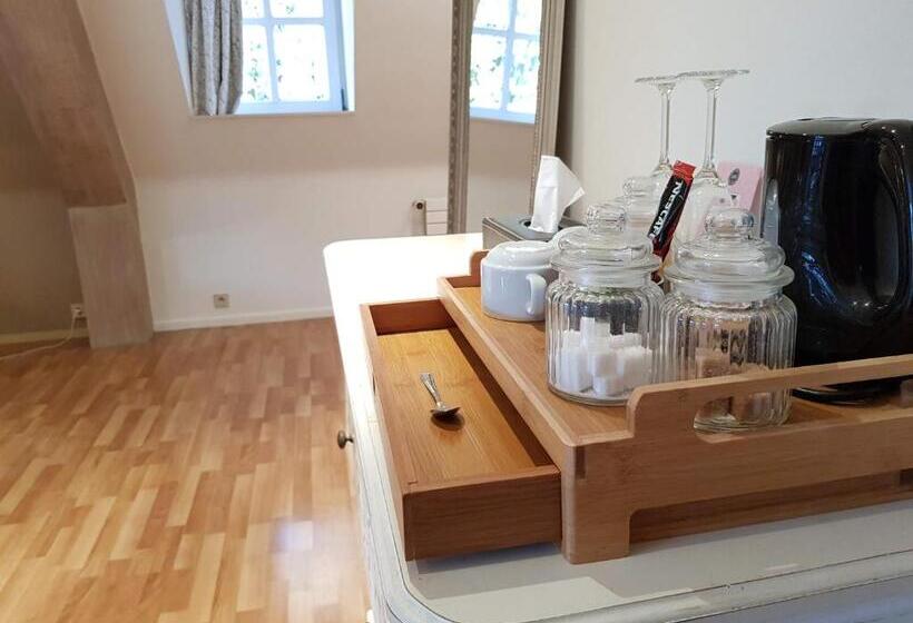 سوییت لوکس, La Bergerie De Lives