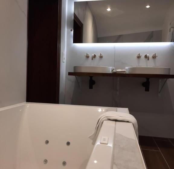 سوییت جونیور, La Bergerie De Lives