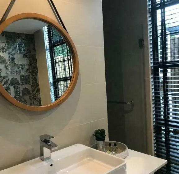 سوئیت با تخت بزرگ, Gajib Bed&breakfast