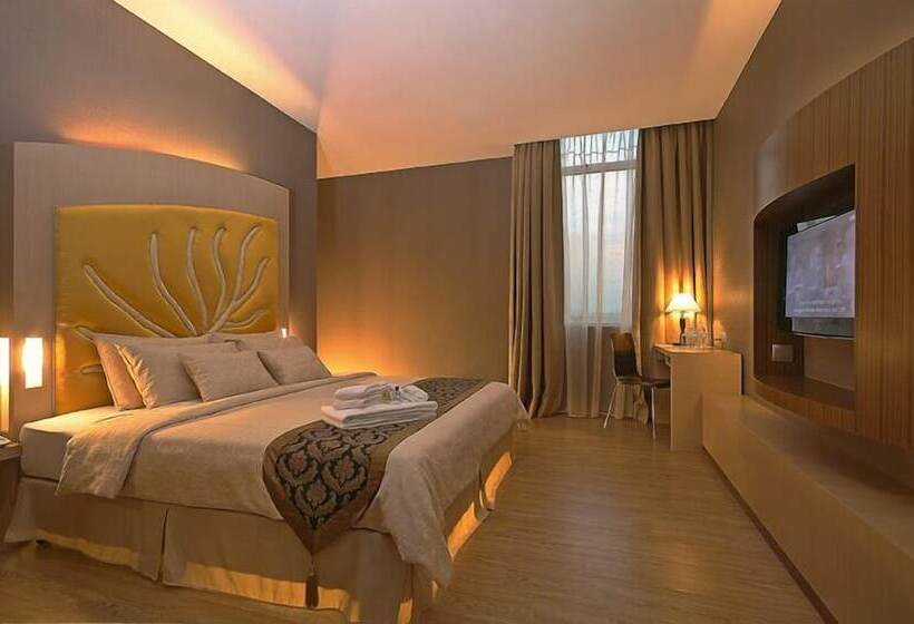 Quarto Deluxe, Courtyard Hotel @ 1borneo