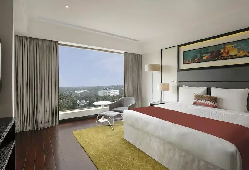 スイート, Crowne Plaza Pune City Centre, An Ihg
