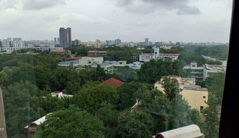 套房, Crowne Plaza Pune City Centre, An Ihg