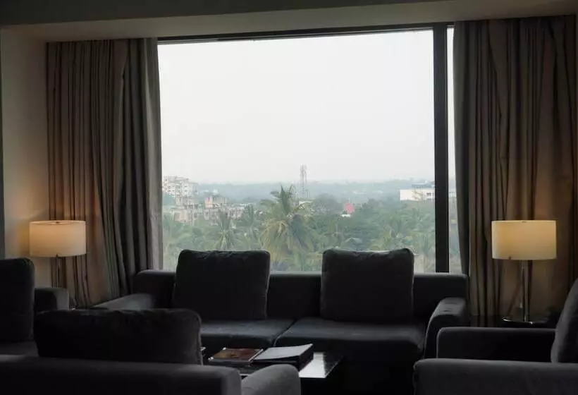 スイート, Crowne Plaza Pune City Centre, An Ihg