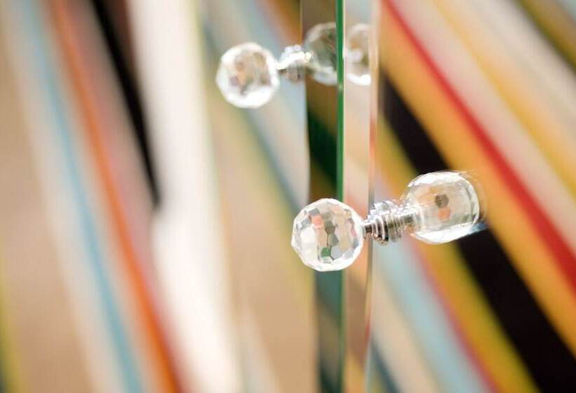 デラックススイート, Debrett