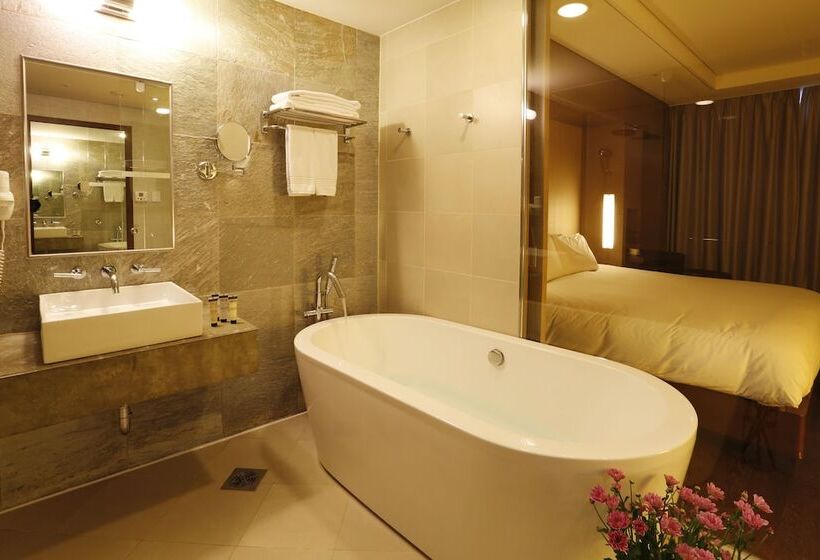 Номер Executive, Grand Mercure Ambassador Changwon