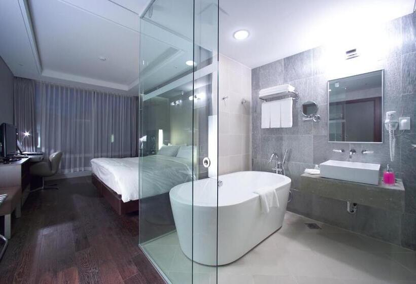 Номер Executive, Grand Mercure Ambassador Changwon