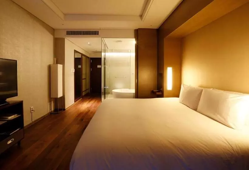 エクゼクティブルーム, Grand Mercure Ambassador Changwon
