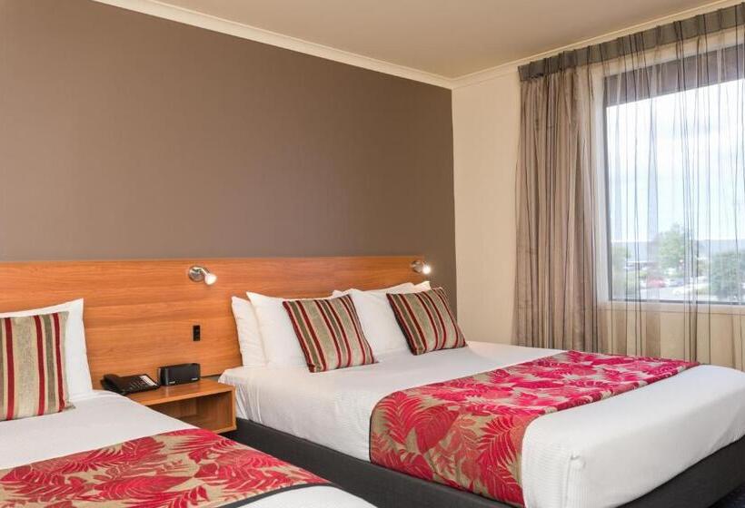 스탠다드 스튜디오, Heartland Hotel Auckland Airport