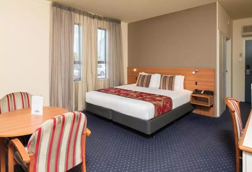 キングサイズベッドのスタンダードルーム, Heartland Hotel Auckland Airport