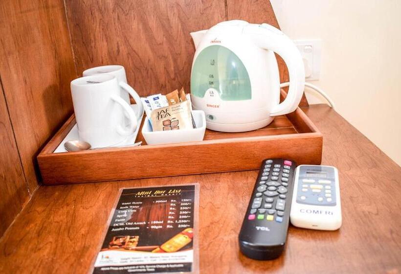 غرفة ديلوكس مطلّة علي البحر مزوَّدة بشُرفة, Insight Resort Ahangama   S&s Other Certified