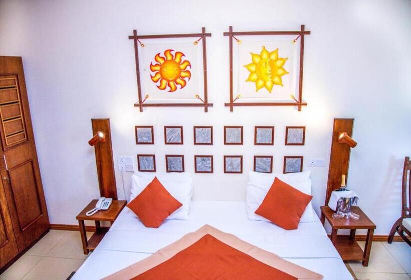 غرفة ديلوكس مطلّة علي البحر مزوَّدة بشُرفة, Insight Resort Ahangama   S&s Other Certified