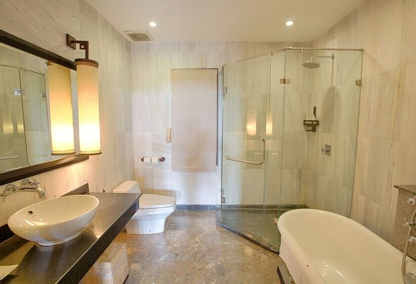 اتاق لوکس, Lapochine Beach Resort