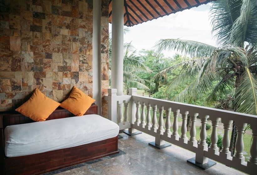 اتاق لوکس, Lapochine Beach Resort