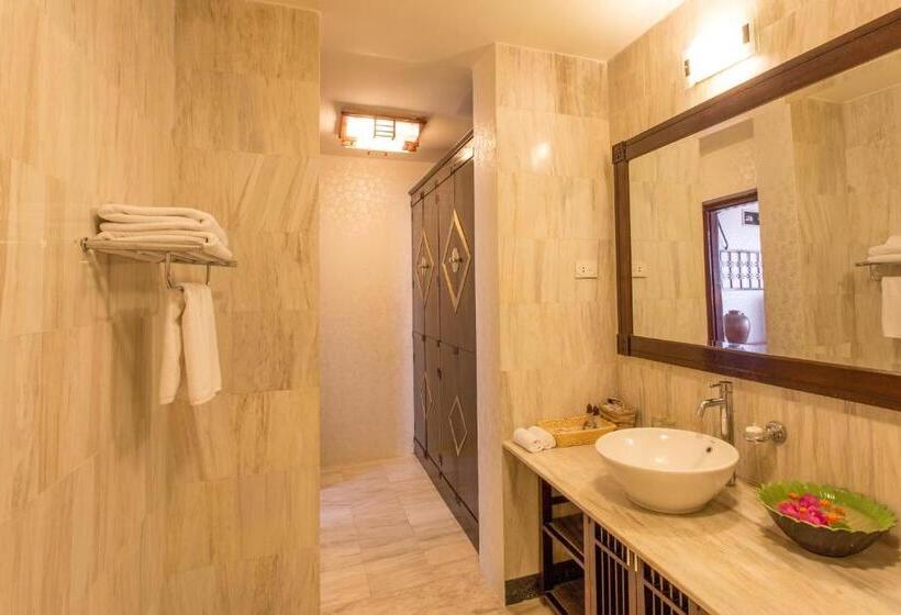 سوییت جونیور, Mai Chau Lodge