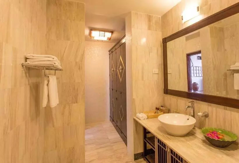 سوییت جونیور, Mai Chau Lodge