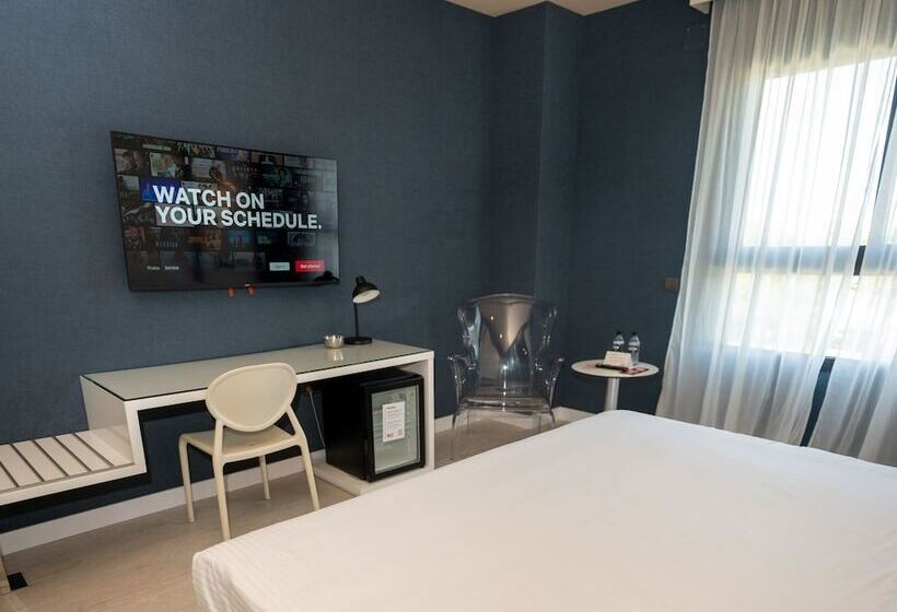 اتاق پرمیوم, Malaga Nostrum Airport