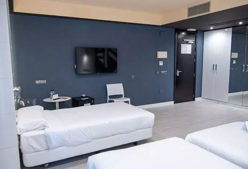 اتاق استاندارد برای معلولان, Malaga Nostrum Airport