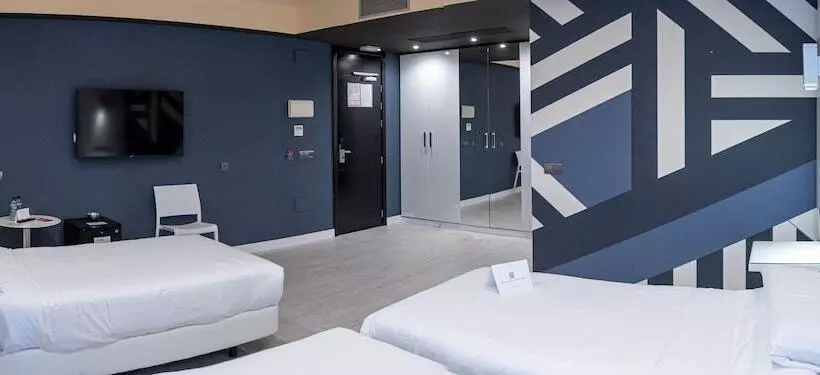 اتاق استاندارد برای معلولان, Malaga Nostrum Airport