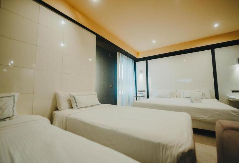 اتاق استاندارد برای معلولان, Malaga Nostrum Airport