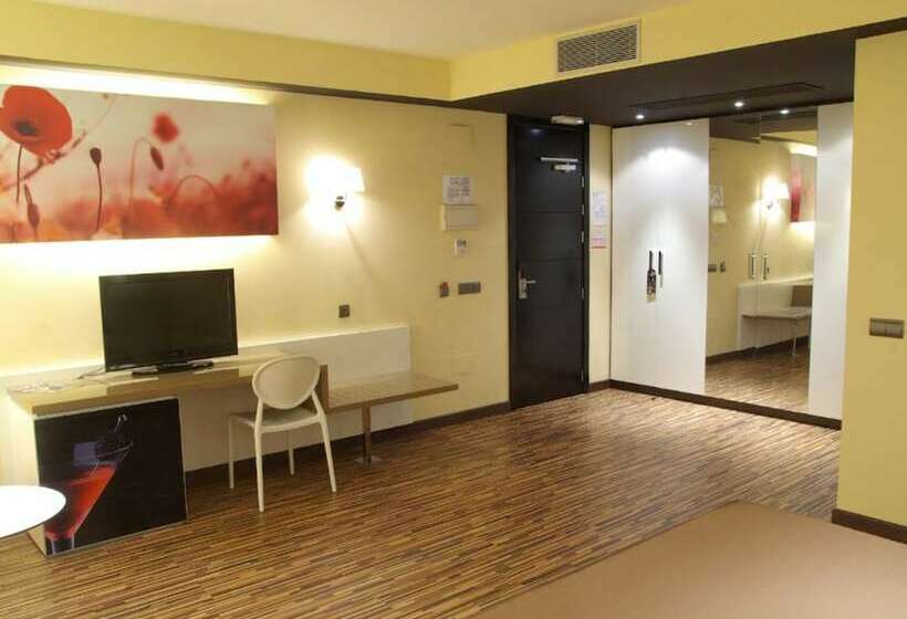 اتاق استاندارد برای معلولان, Malaga Nostrum Airport