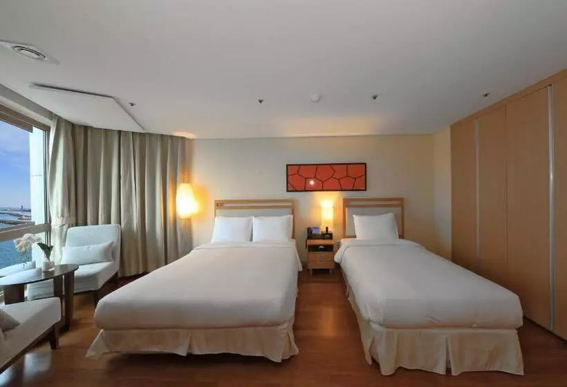 اتاق لوکس با چشم‌انداز دریا, Ocean Suites Jeju