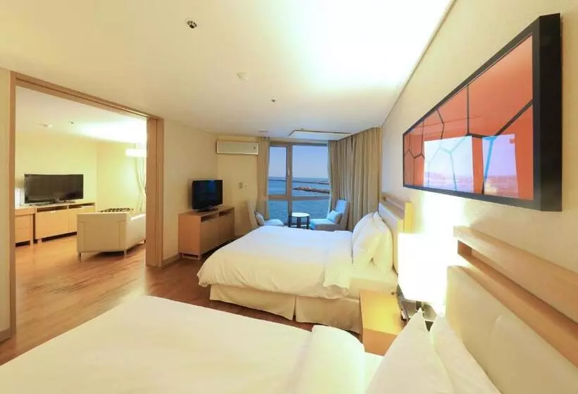 اتاق لوکس با چشم‌انداز دریا, Ocean Suites Jeju