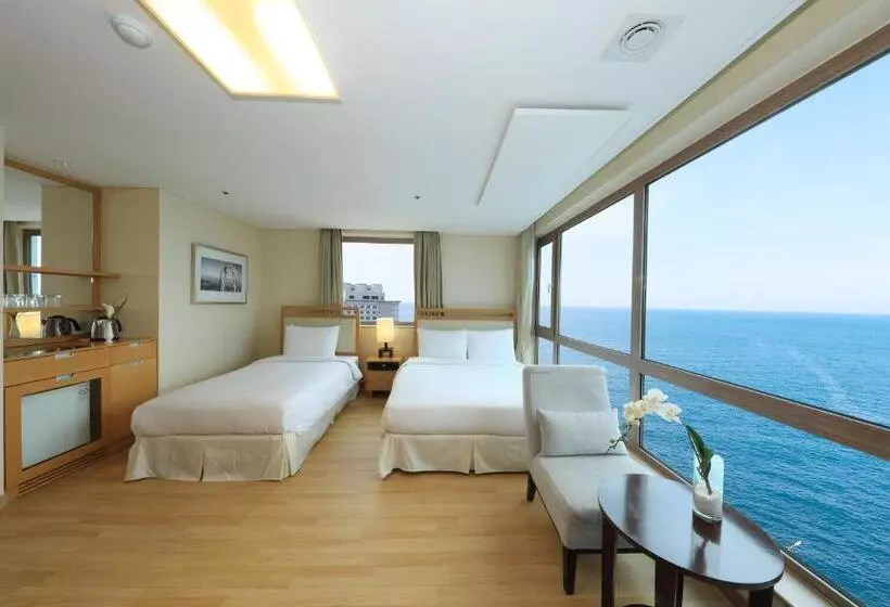 اتاق خانوادگی با چشم‌انداز دریا, Ocean Suites Jeju
