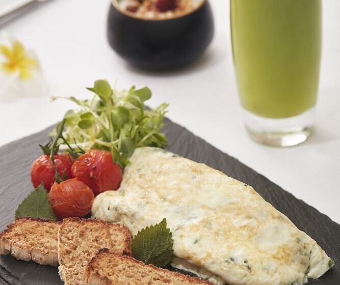 سوئیت پنت هاوس, Pullman Danang Beach Resort