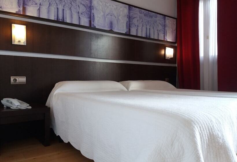 标准间, Rey Sancho