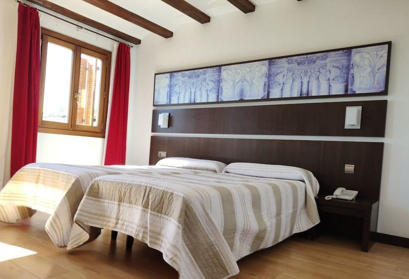 四人标准间, Rey Sancho