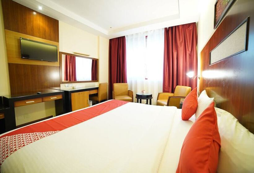 Standard Room, Sun and Sands Downtown