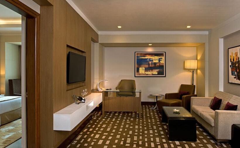 سوییت لوکس, Taj Hotel & Convention Centre, Agra