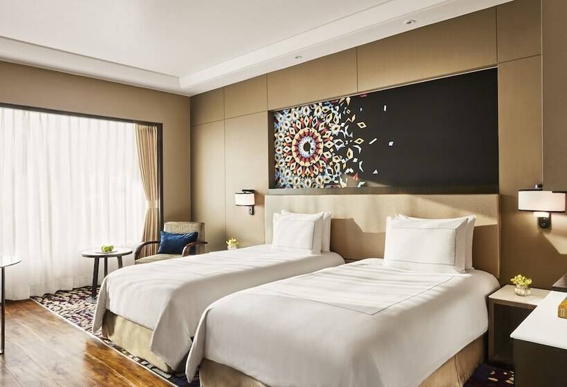 اتاق سوپریور, Taj Hotel & Convention Centre, Agra