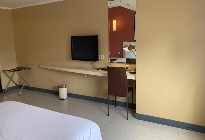 Люкс, Glodok Plaza