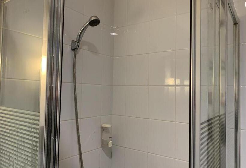 Люкс, Glodok Plaza