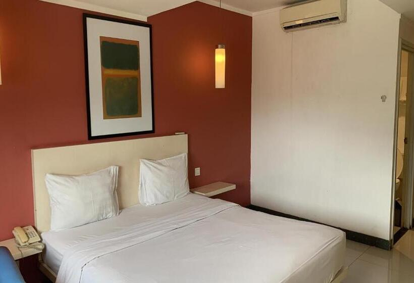 Люкс, Glodok Plaza