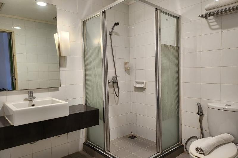 Номер Deluxe, Glodok Plaza