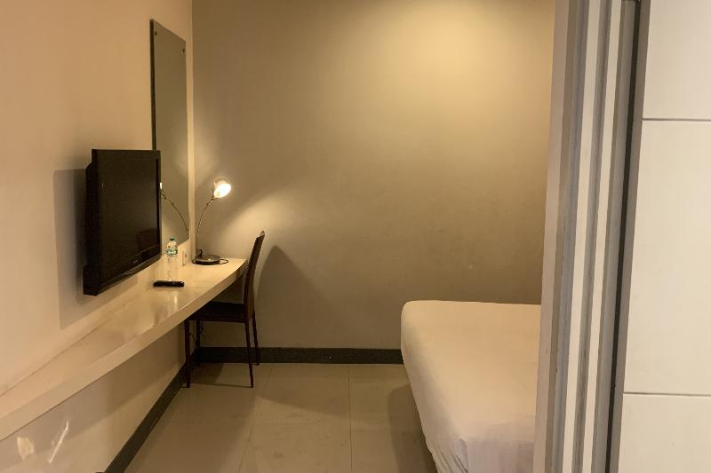 Номер Deluxe, Glodok Plaza