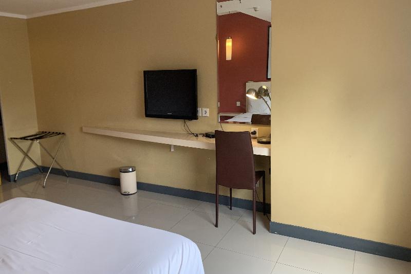 Люкс, Glodok Plaza