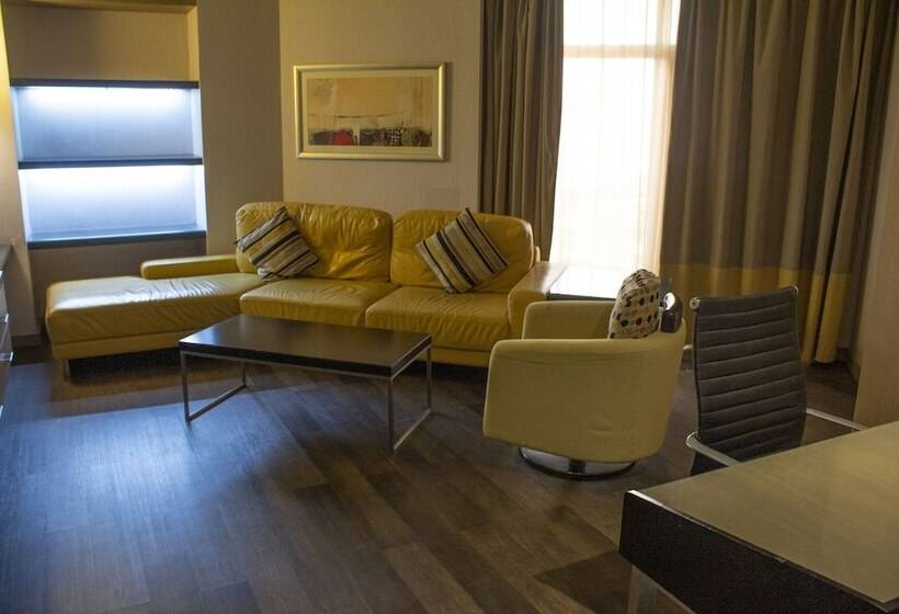 行政房间, Time Grand Plaza Hotel, Dubai Airport