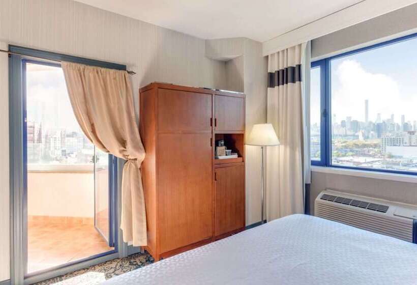 Номер Стандарт Двуспальная Кровать Вид на Город, Vista Lic Hotel, Premier Collection By Best Western