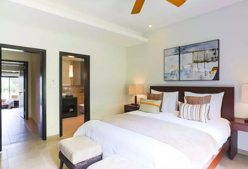 سوییت پرستیژ, Anahita Golf & Spa Resort