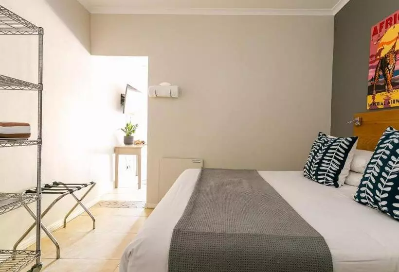 プールビュースタンダードステューディオ, Camps Bay Village   Studios And Apartments