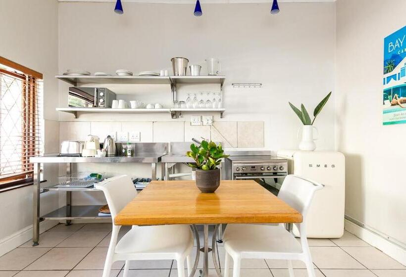 Студио Стандарт Вид на Сад, Camps Bay Village   Studios And Apartments