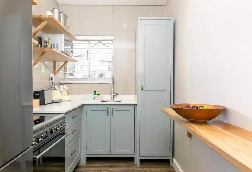 バルコニー付きスタンダードステューディオ, Camps Bay Village   Studios And Apartments