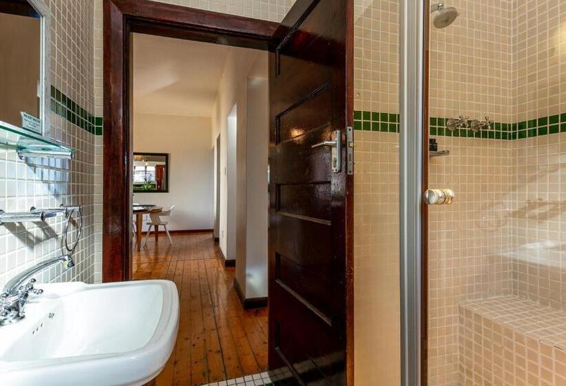 דירת חדר בקומת קרקע, Camps Bay Village   Studios And Apartments