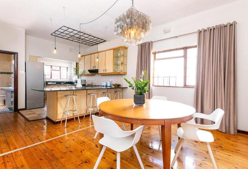 １階の１ベッドルームアパートメント, Camps Bay Village   Studios And Apartments