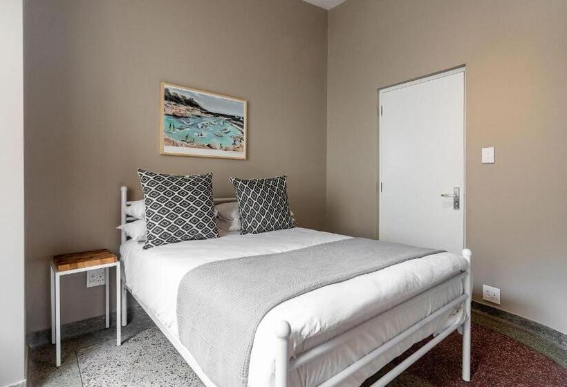 דירת חדר נוף לים, Camps Bay Village   Studios And Apartments