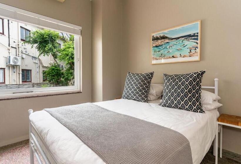דירת חדר נוף לים, Camps Bay Village   Studios And Apartments